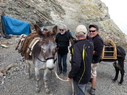  Tournee apres tournee les dalles de gres arrivent a bon port